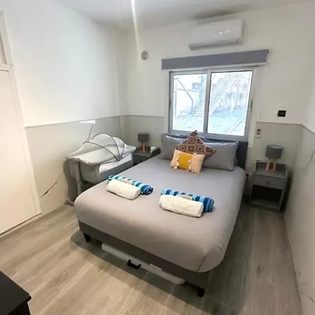 Harbour - 2 Bedrooms, Sleeps 5 * Латхи